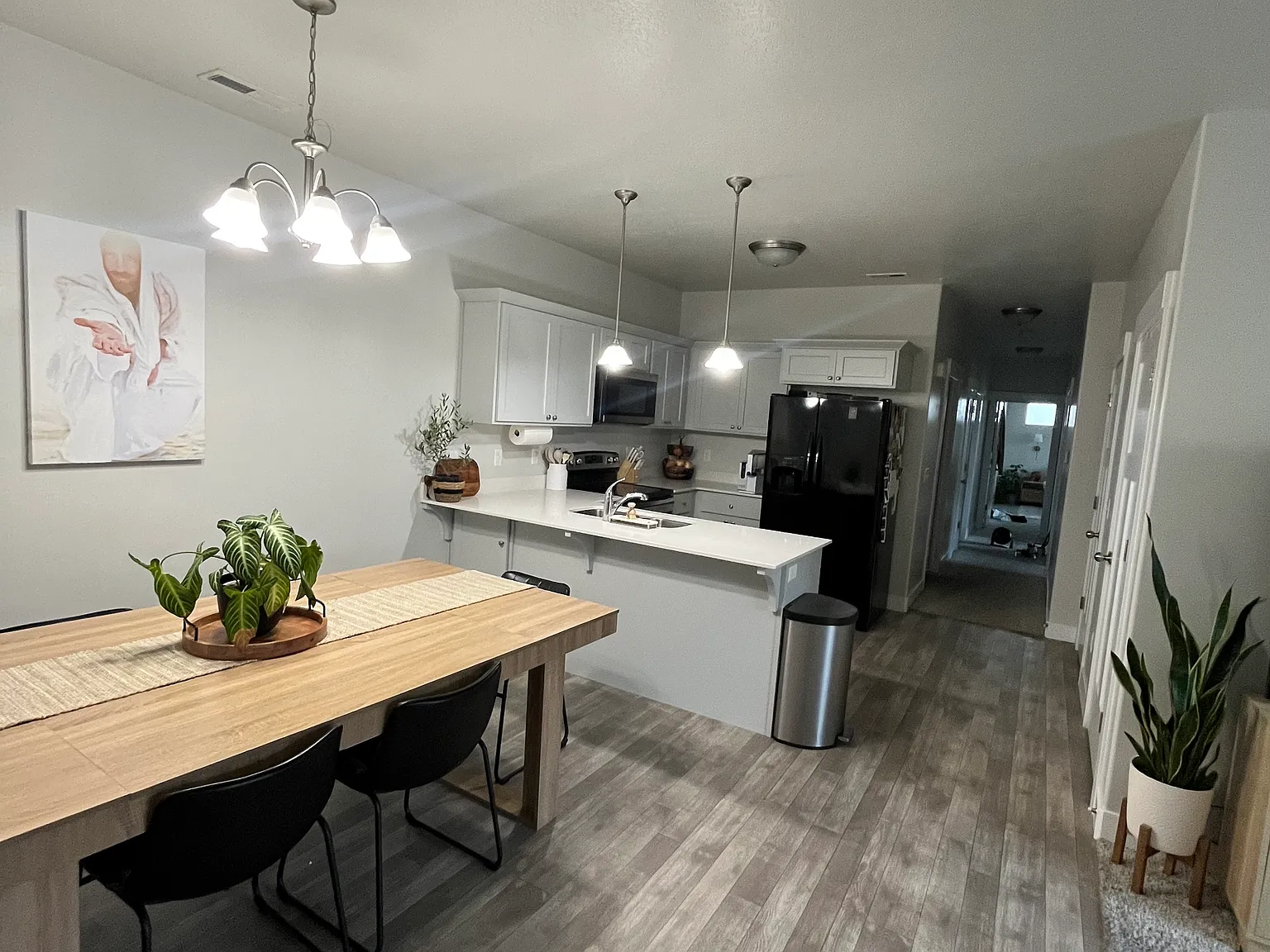3 bed, 1300 sqft, $1,600 — Photo 3