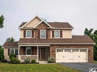 6 Harvey Cir, Hummelstown, PA 17036