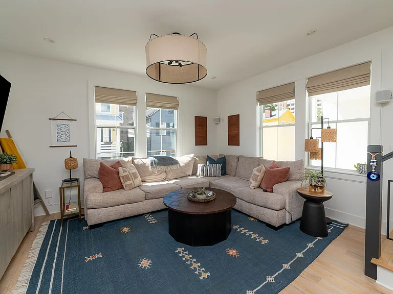 104 Cooper St — Photo 4