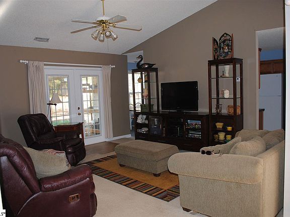 3rd image of 113 Ashlan Woods Ct