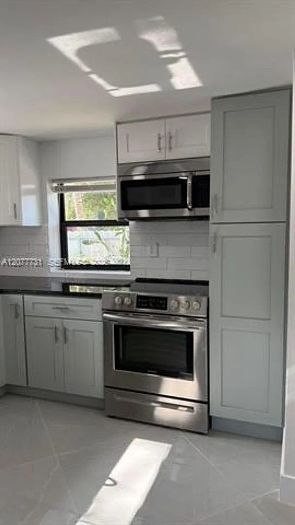 305 NE 58th Ter # 305, Miami, FL 33137 — Photo 1