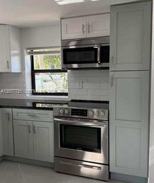 1st image of 305 NE 58th Ter #305