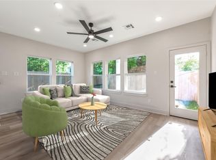 7930 Corinth St, Houston, TX 77051