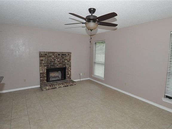3rd image of 13405 Saddlebrook Trl #A