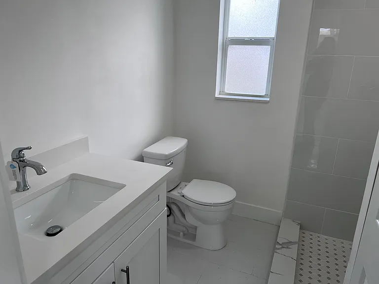 1015 S K St #1 — Photo 17