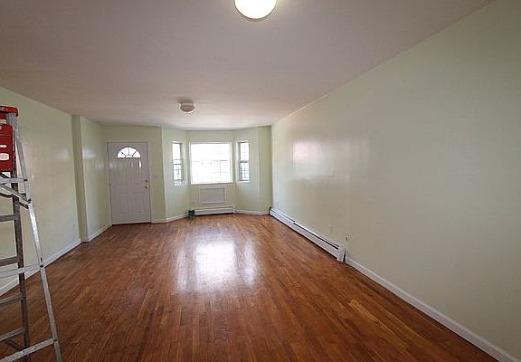 5th image of 22 E 29th St #2