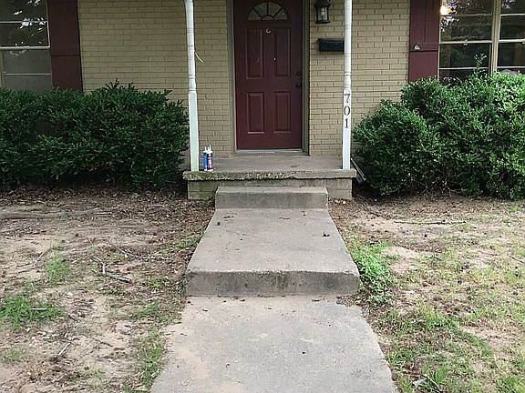 4th image of 701 N 7th Ave