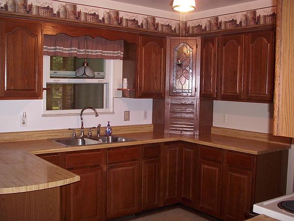 4th image of 2216 Firwood Dr