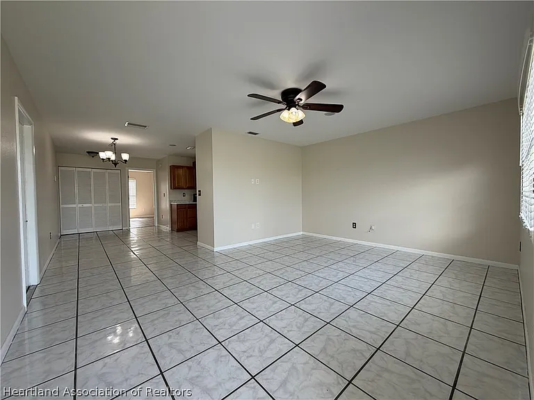 727 Denise Ave — Photo 2