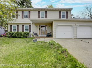 829 Mizzen Ave, Beachwood, NJ 08722