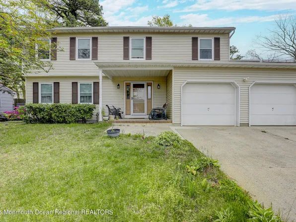 829 Mizzen Avenue, Beachwood, NJ 08722