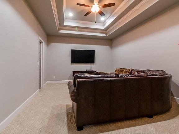 5th image of 3900 Bridge Wood Ln