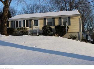 91 Clark Ln, Colchester, CT 06415