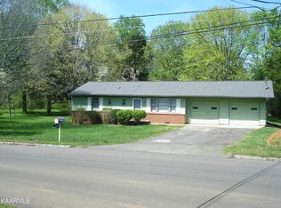 5837 NW Pepperhill Rd, Knoxville, TN 37921