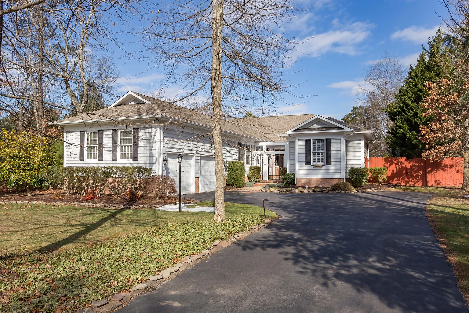 10915 Cedar Creek Dr photo 1