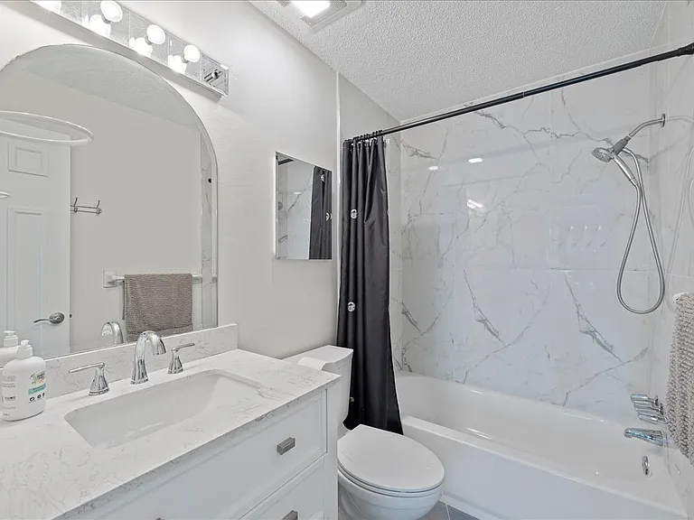 1 Windrush Blvd #98 — Photo 21