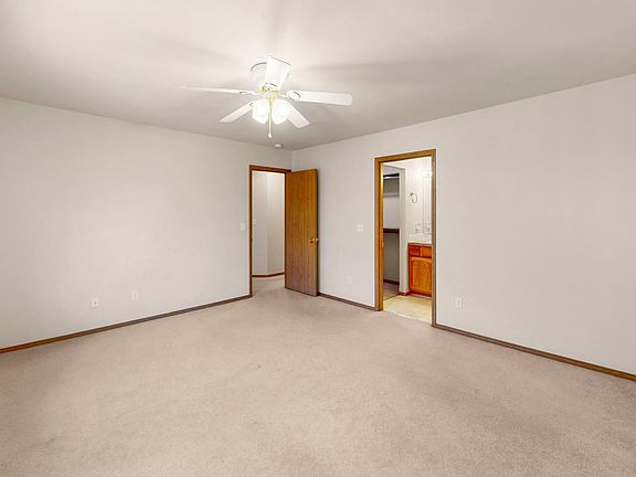 5th image of 4832 College Ln SE