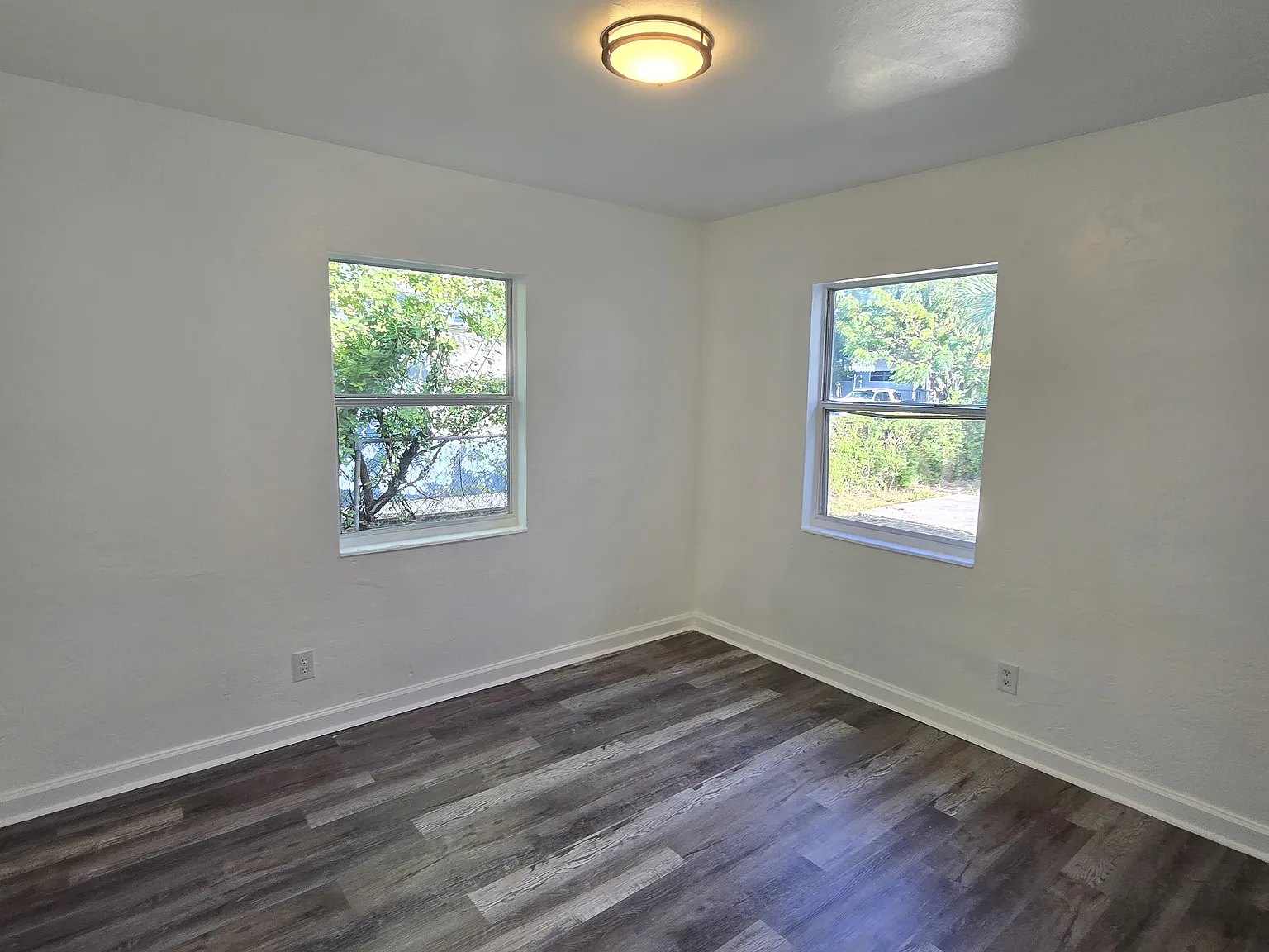 3 bed, 1152 sqft, $2,300 — Photo 4