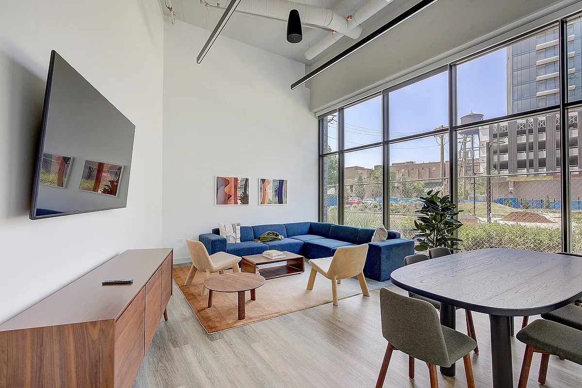 Resident Lounge - Post Chicago