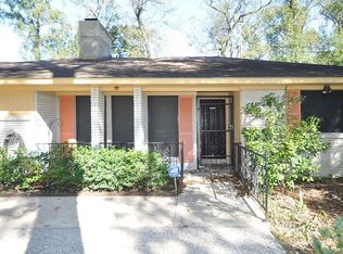 719 Fall Creek Dr, Huffman, TX 77336