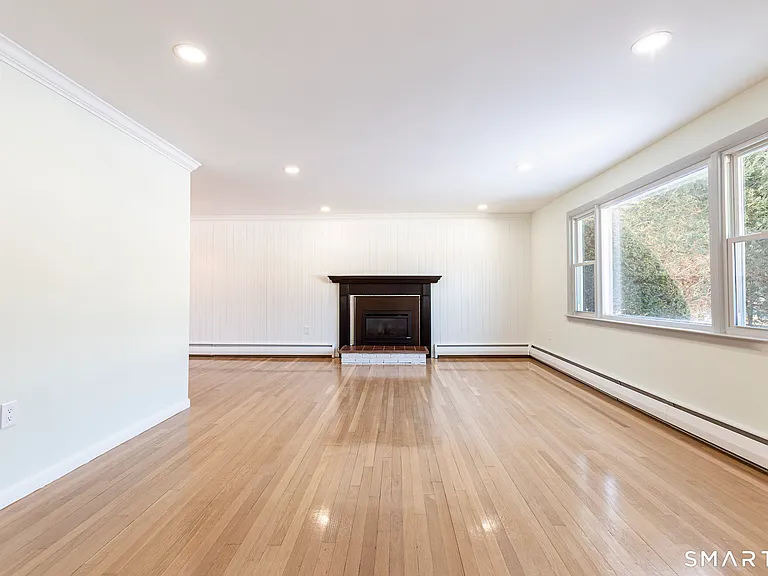 26 Kelly Rd — Photo 7