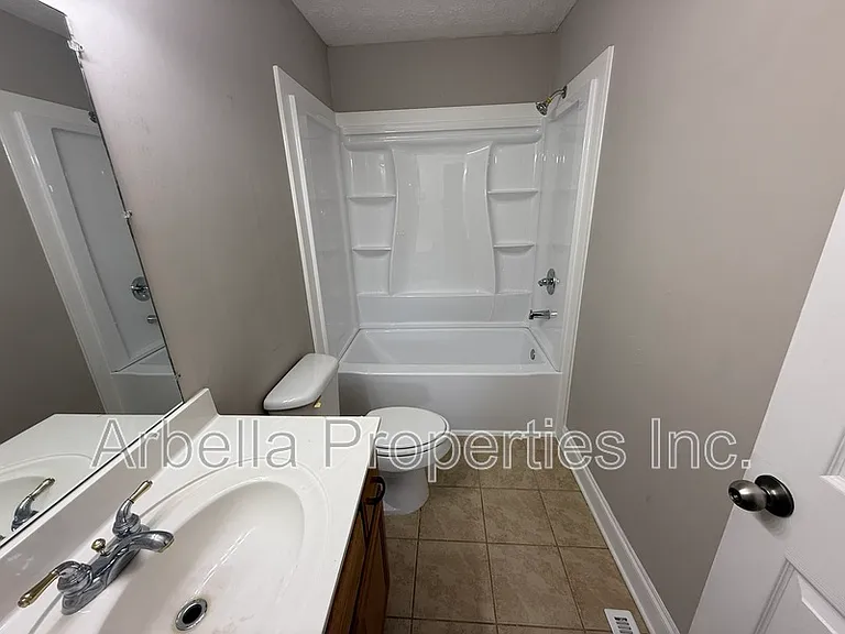 133 Walker St #4 — Photo 10