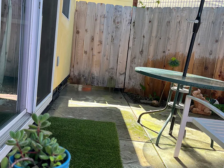 Acacia Ave — Photo 19