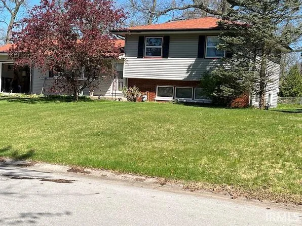 19327 Haviland Dr, South Bend, IN 46637