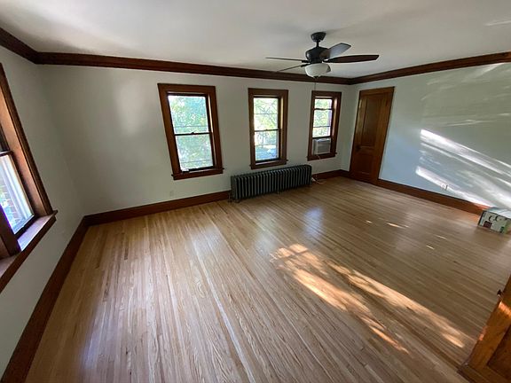 5th image of 3900 28th Ave S