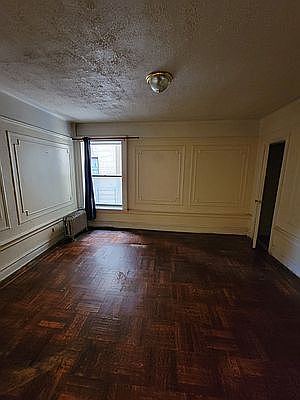 1st image of 225 Parkside Ave APT 2V