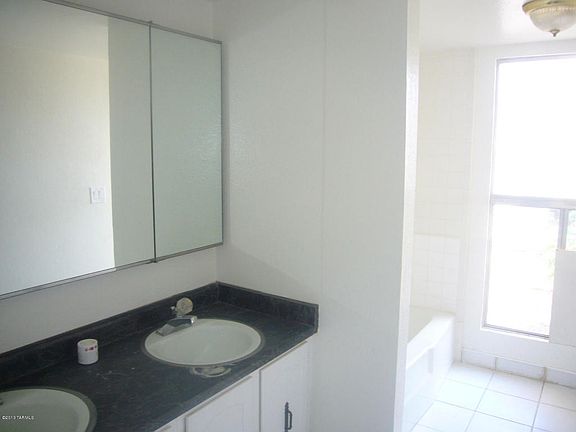 3rd image of 10236 E Placita Cresta Feliz