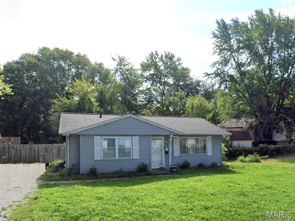 805 Juniper Dr, O Fallon, IL 62269