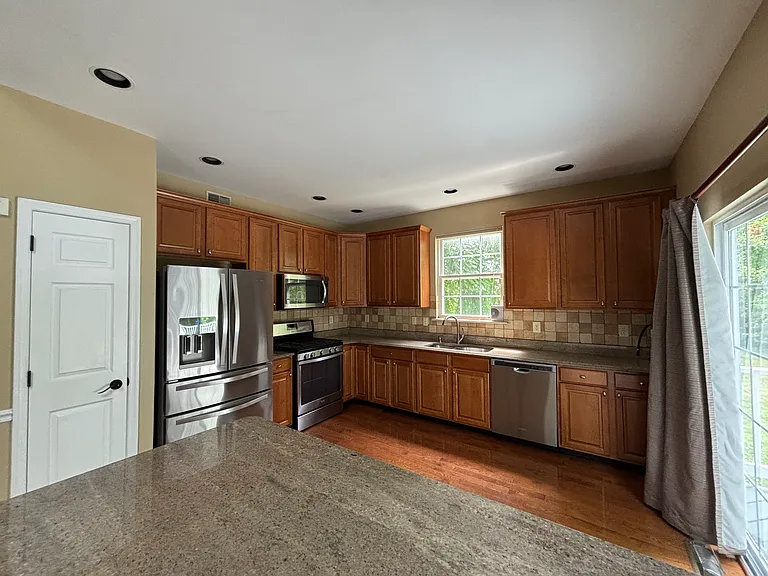 48 Weaver Dr #48 — Photo 7