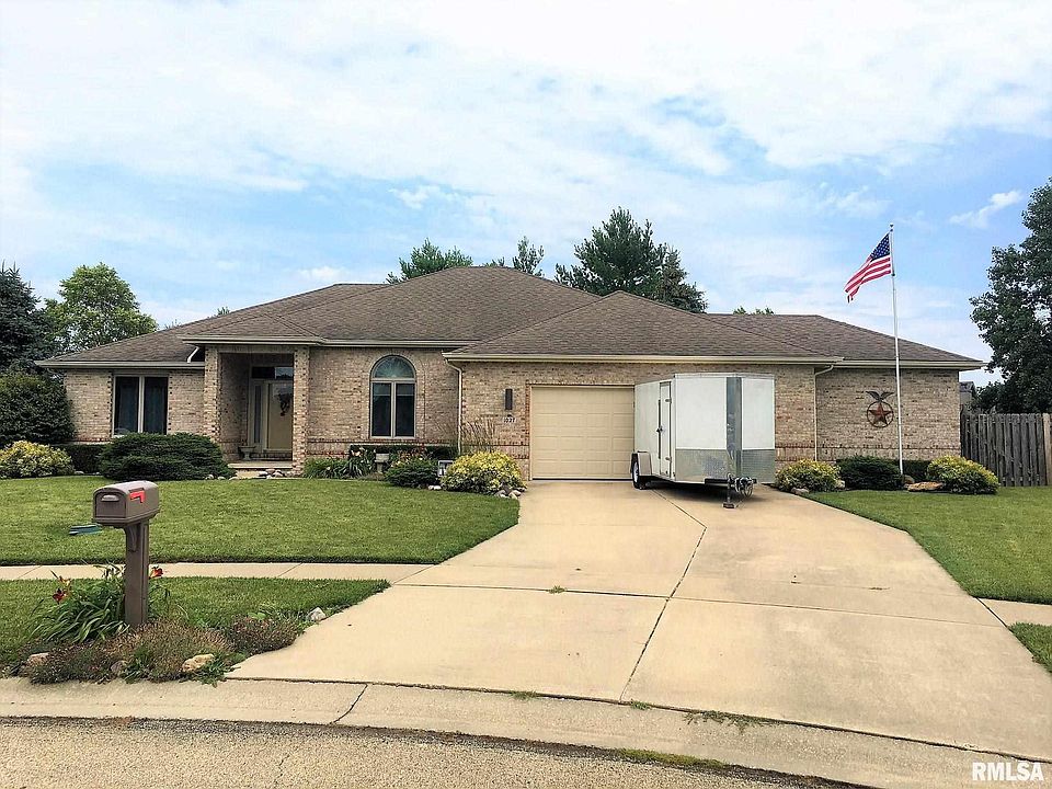 2nd image of 1027 Monarch Dr
