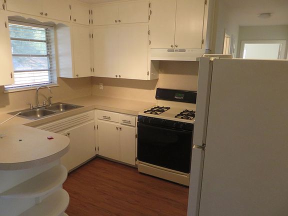 2nd image of 4603 Avenue G #B