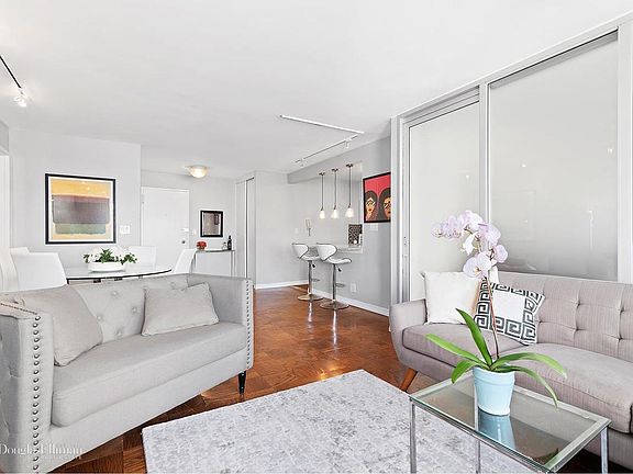 2nd image of 225 E 57th St APT 12K