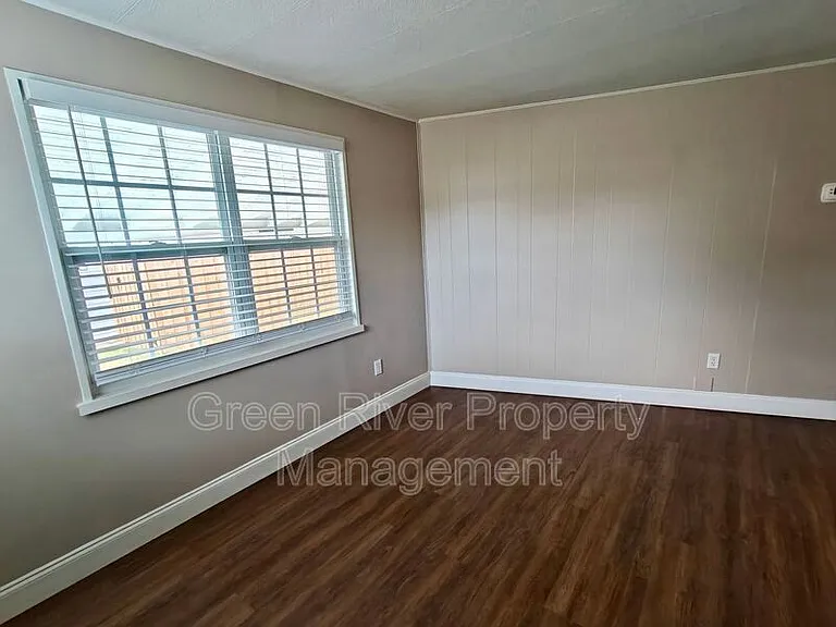 146 Phoenetia Dr — Photo 7