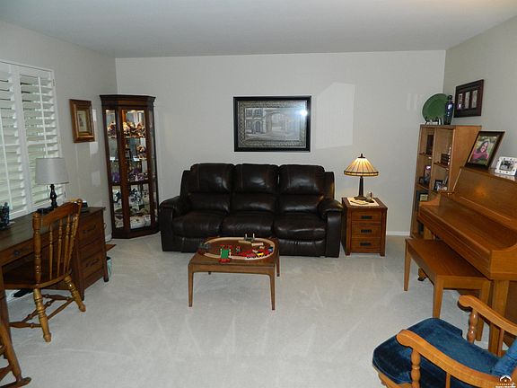 3rd image of 3202 SW 33rd Ct