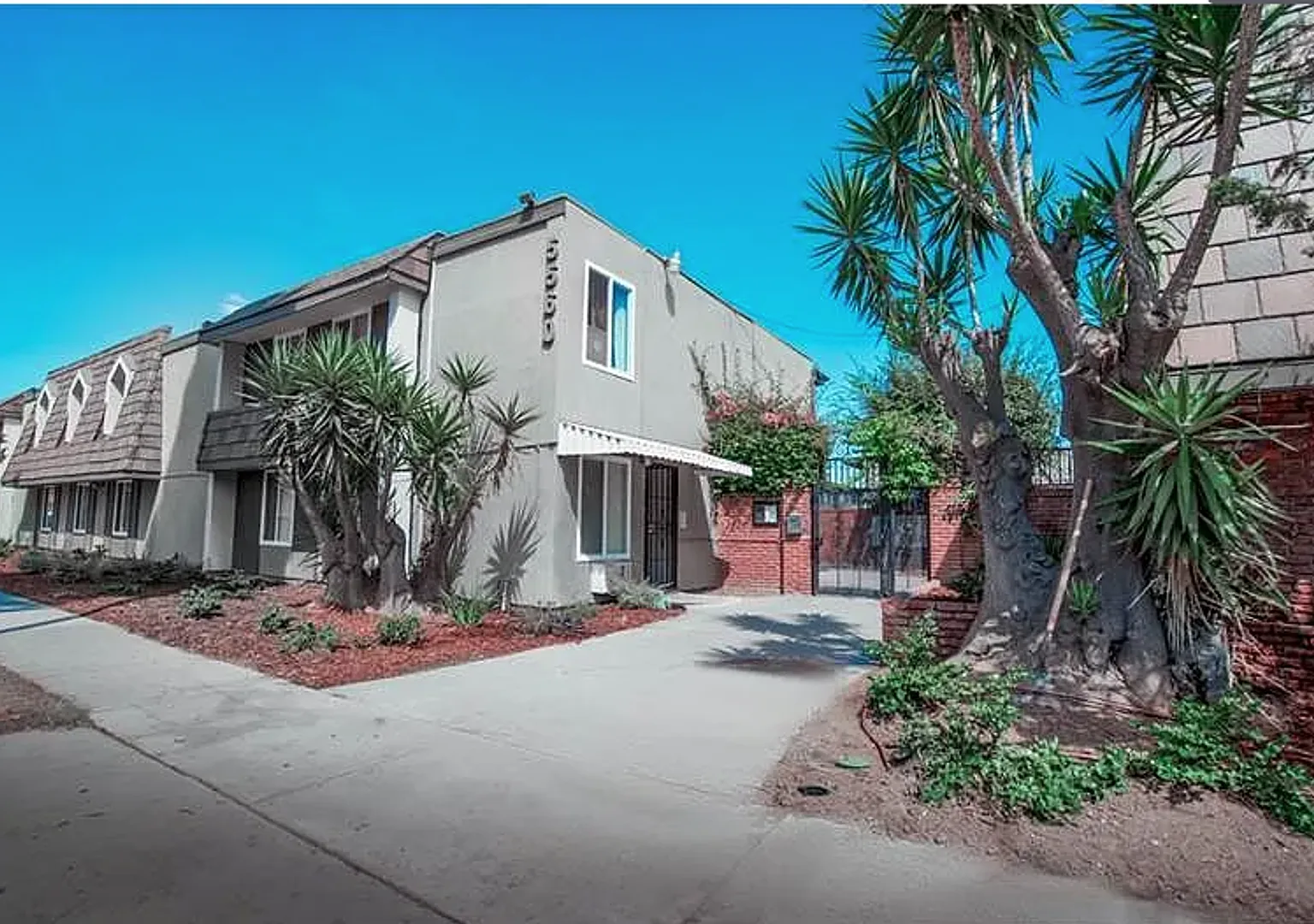 5505 Ackerfield Ave in Long Beach — Photo 2