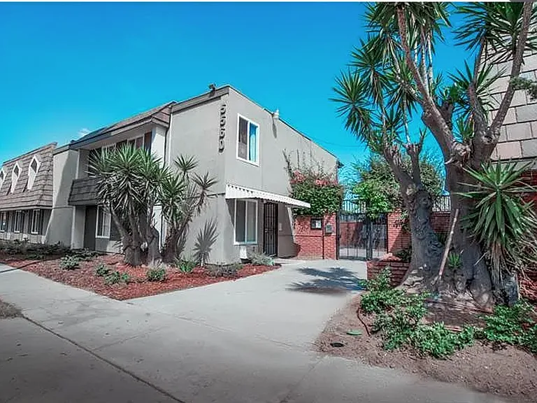 5505 Ackerfield Ave in Long Beach — Photo 12