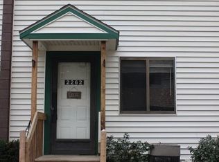 2262 Pine Top Ct, Akron, OH 44319