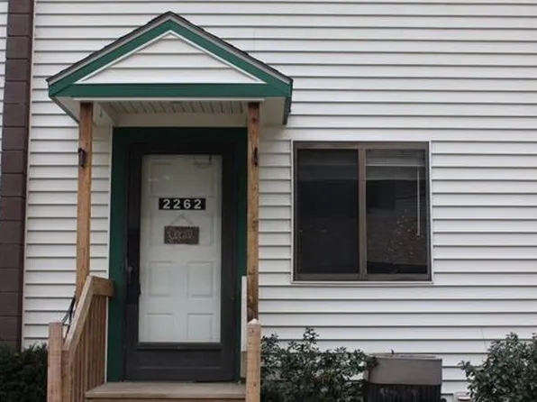 2262 Pine Top Ct, Akron, OH 44319