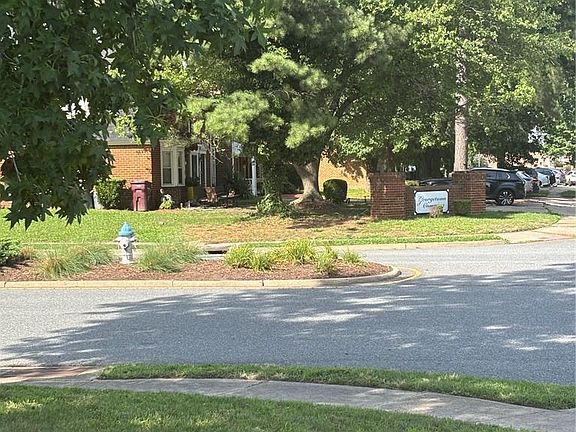 3rd image of 74 Colonial Way
