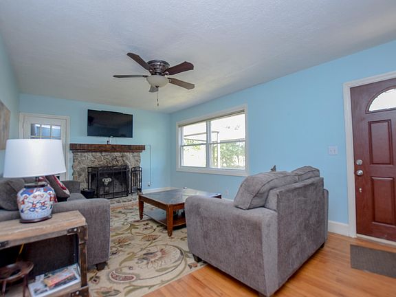 3rd image of 239 Woodward Dr