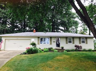 2226 Breezewood Dr, Austintown, OH