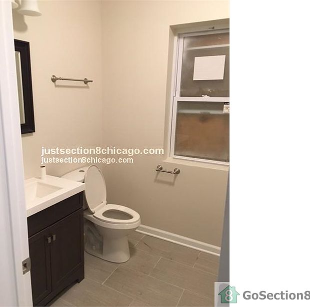 2nd image of 7432 S Drexel Ave