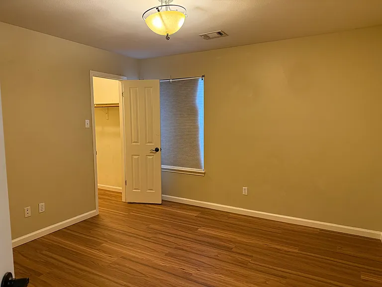 1721 Woods Blvd — Photo 22