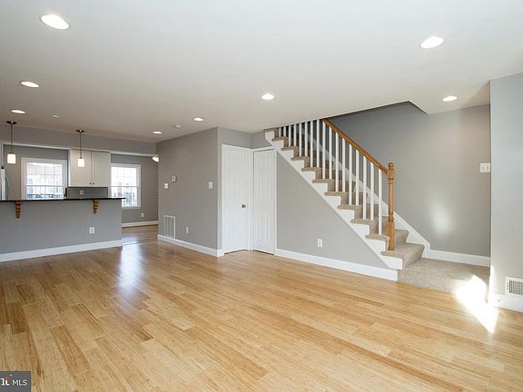 2nd image of 122 N Bedford St