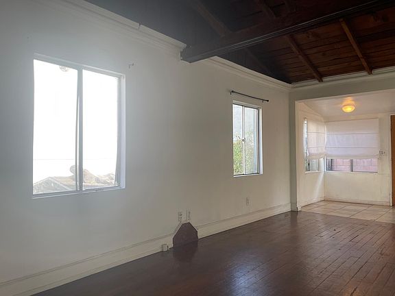 3rd image of 3100 Marathon St