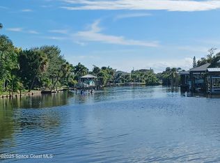 105 Aucila Rd, Cocoa Beach, FL 32931